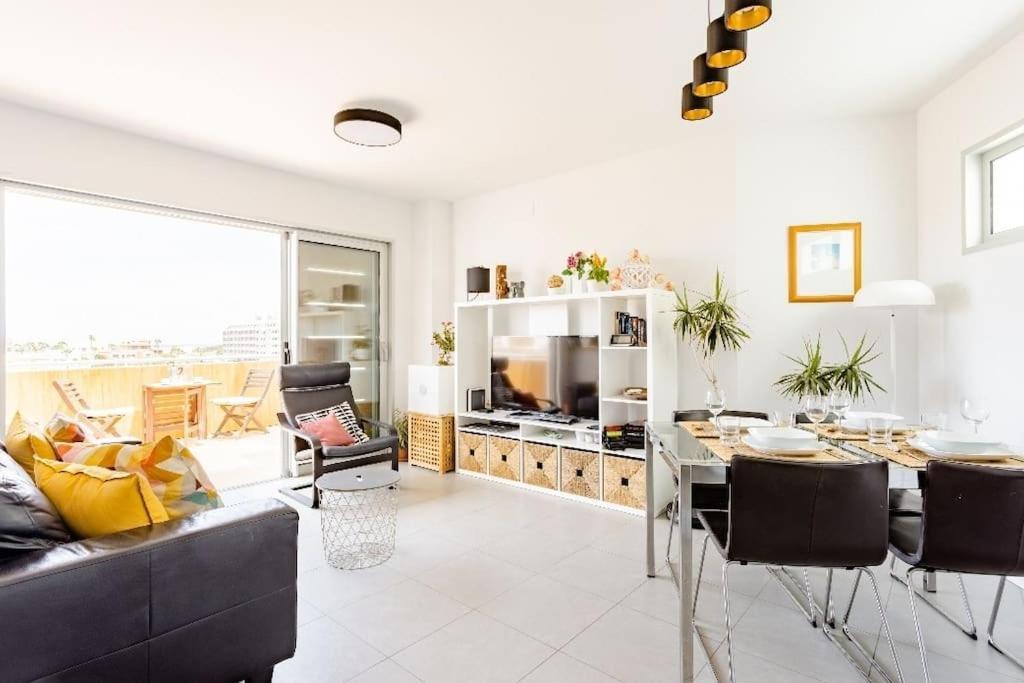 El Medano Beachfront Triplex Penthouse With Pool, Rooftop, Sea View Экстерьер фото