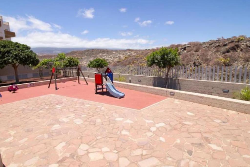 El Medano Beachfront Triplex Penthouse With Pool, Rooftop, Sea View Экстерьер фото