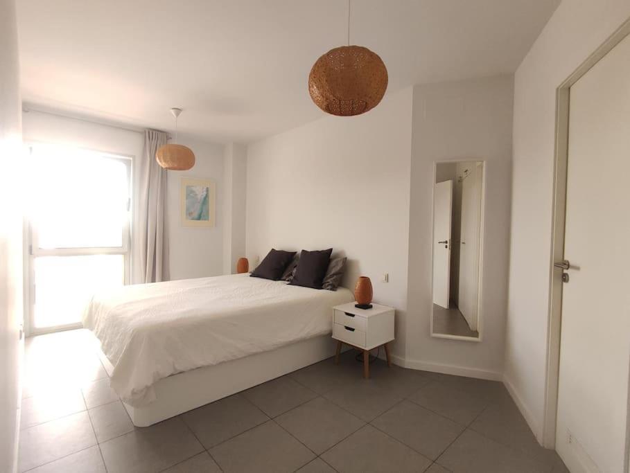 El Medano Beachfront Triplex Penthouse With Pool, Rooftop, Sea View Экстерьер фото