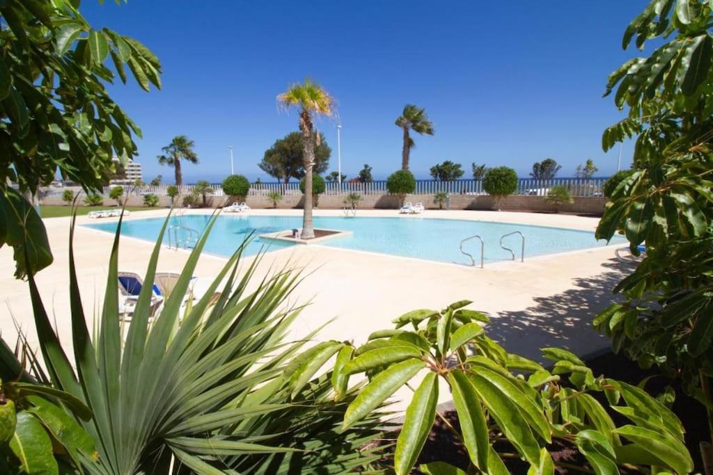 El Medano Beachfront Triplex Penthouse With Pool, Rooftop, Sea View Экстерьер фото